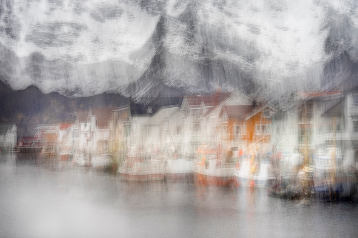 Lofoten in Motion: Exploring ICM Photography in Norway’s Arctic