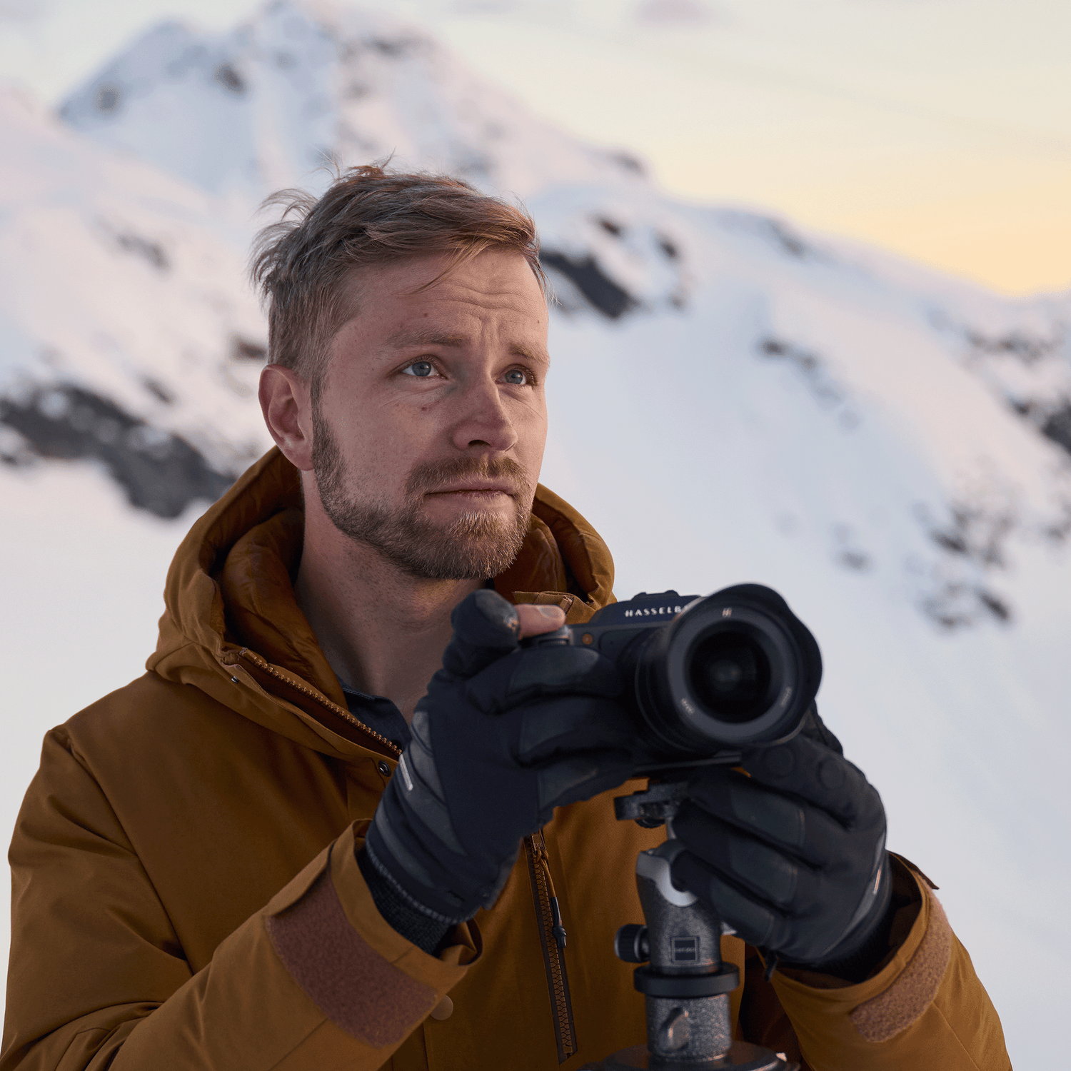 Albrecht Voss Ambassador for Vallerret Photography Gloves