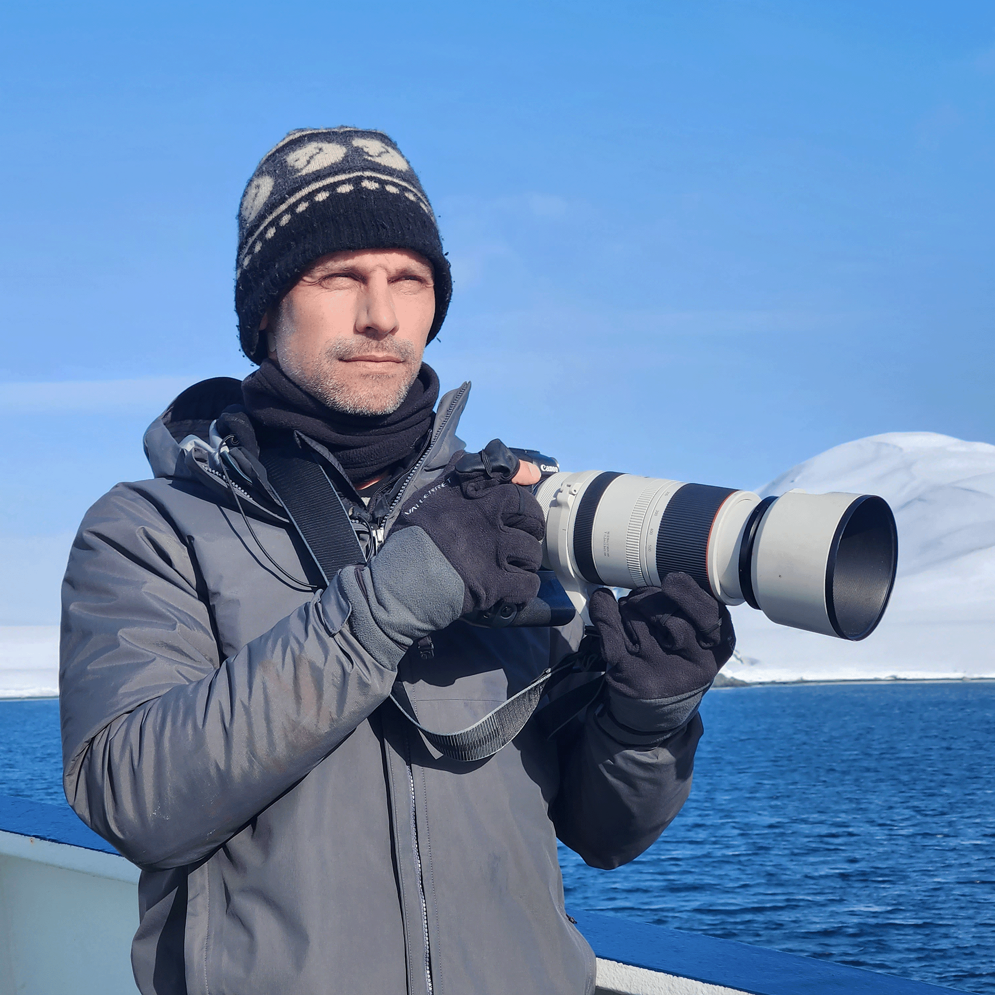 Glenn Bartley Ambassador for Vallerret Photography Gloves