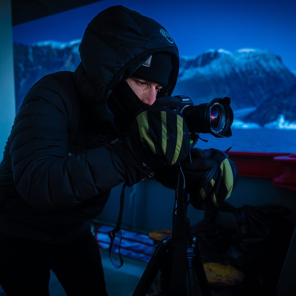 Virgil Reglioni Ambassador for Vallerret Photography Gloves (photo by Nikki Born)