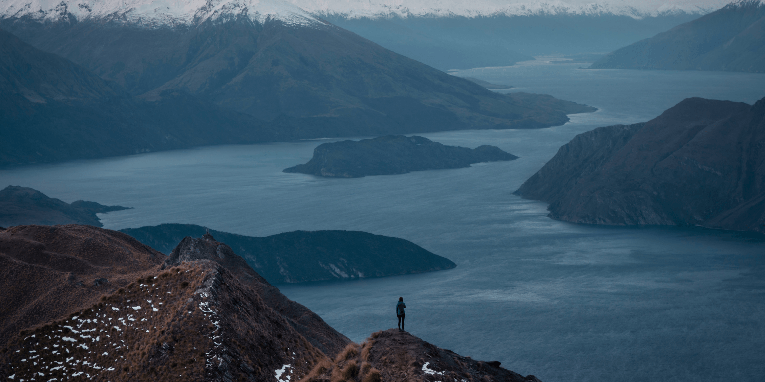 Guide to Photographing Roy's Peak in Winter: New Zealand's Best View