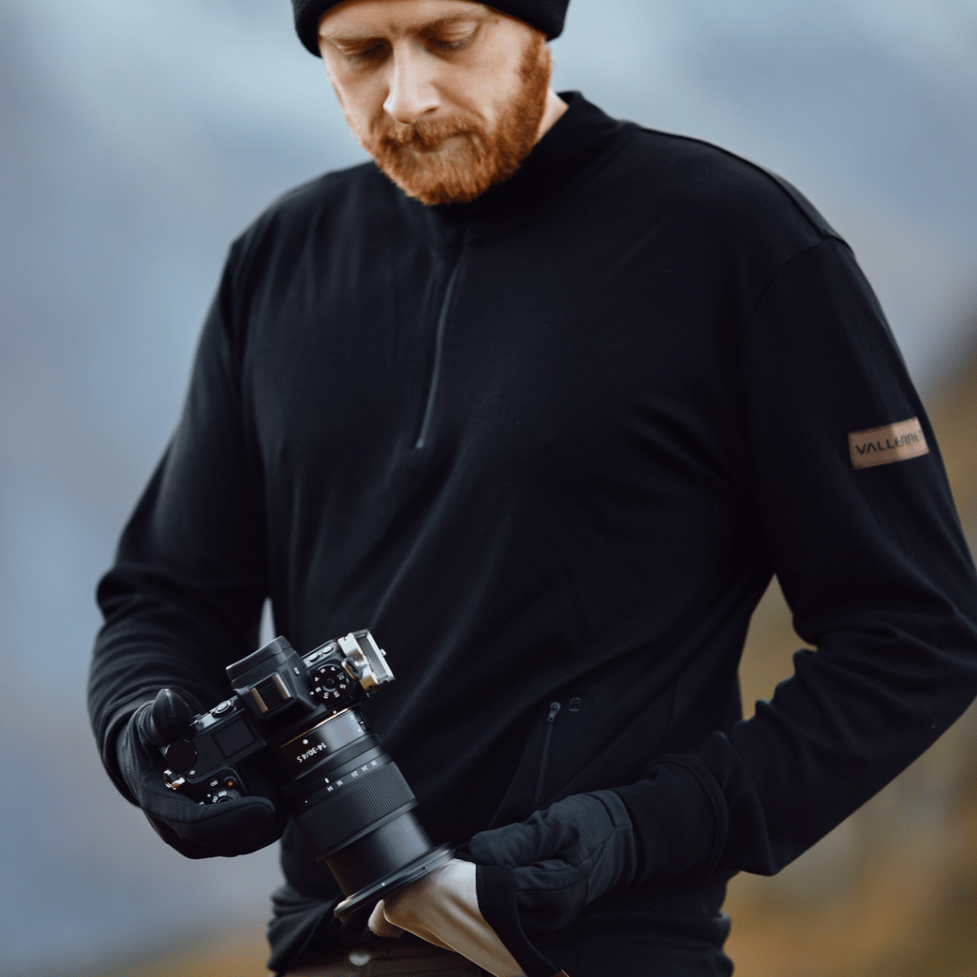 Merino Wool Zip Jersey - Vallerret Photography Gloves