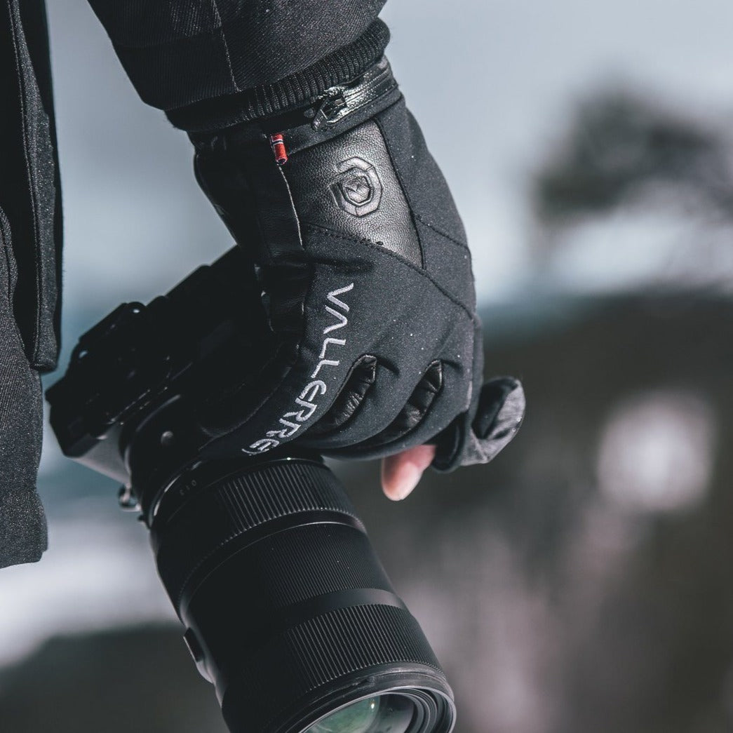 https://photographygloves.com/cdn/shop/products/ipsoot-photography-glove-vallerret-photography-gloves-513166_1600x.jpg?v=1684838403